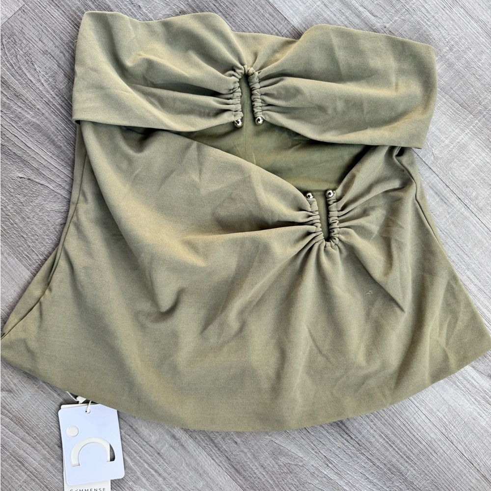 💚 Commense Strapless Ruched Top (NWT)